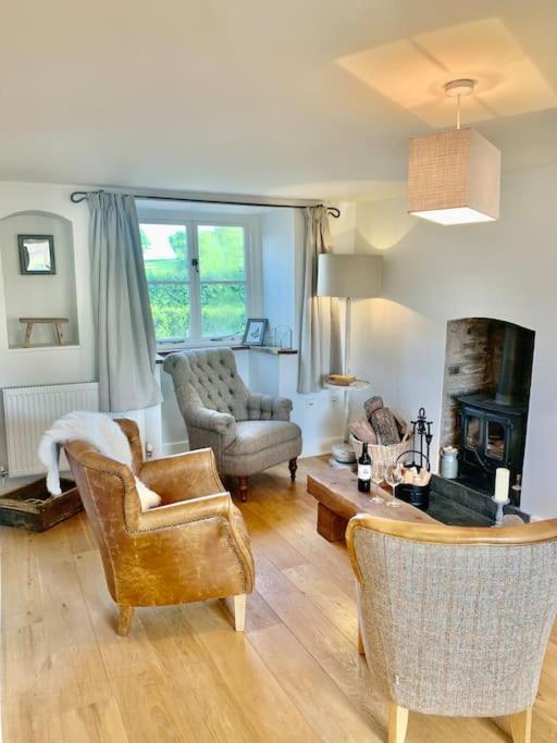 Coed Farm-Hot Tub-Sleeps 12-Near Brecon Vila Exterior foto