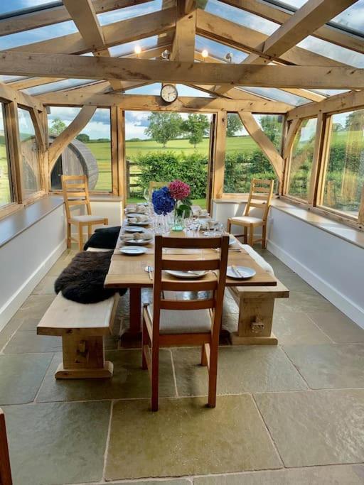 Coed Farm-Hot Tub-Sleeps 12-Near Brecon Vila Exterior foto