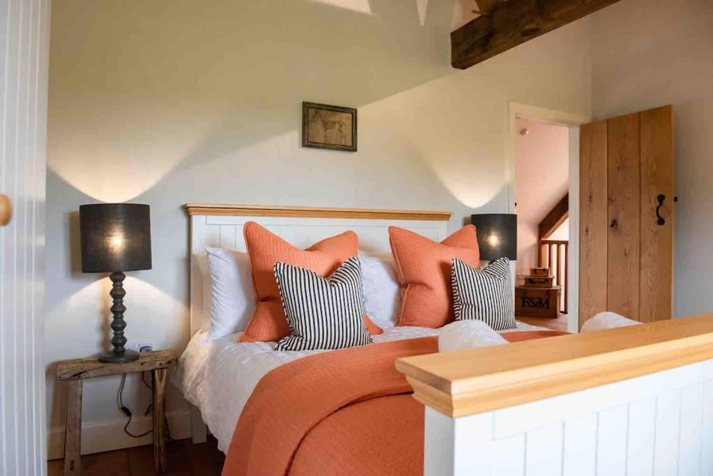 Coed Farm-Hot Tub-Sleeps 12-Near Brecon Vila Exterior foto